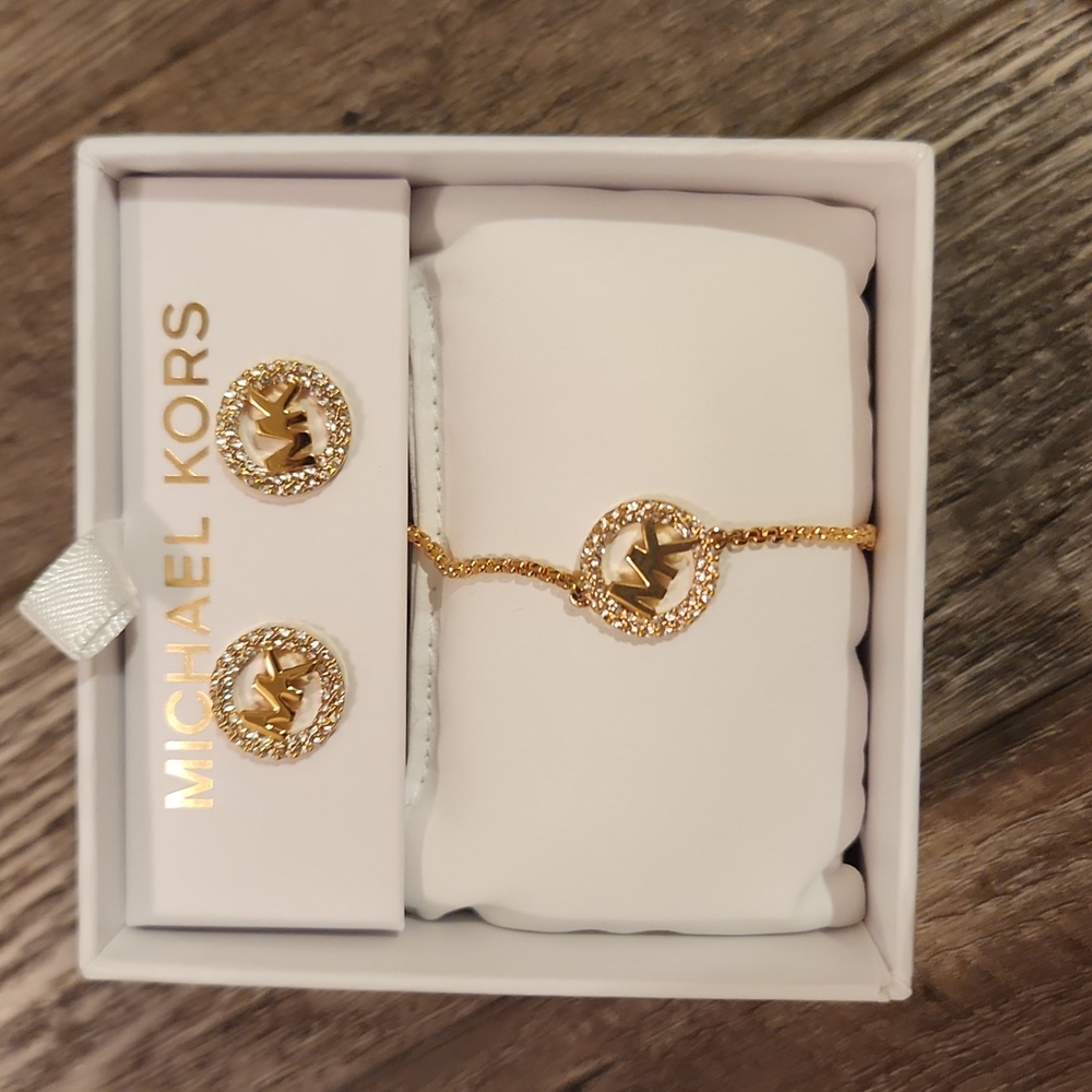 Michael Kors braclet and earring set